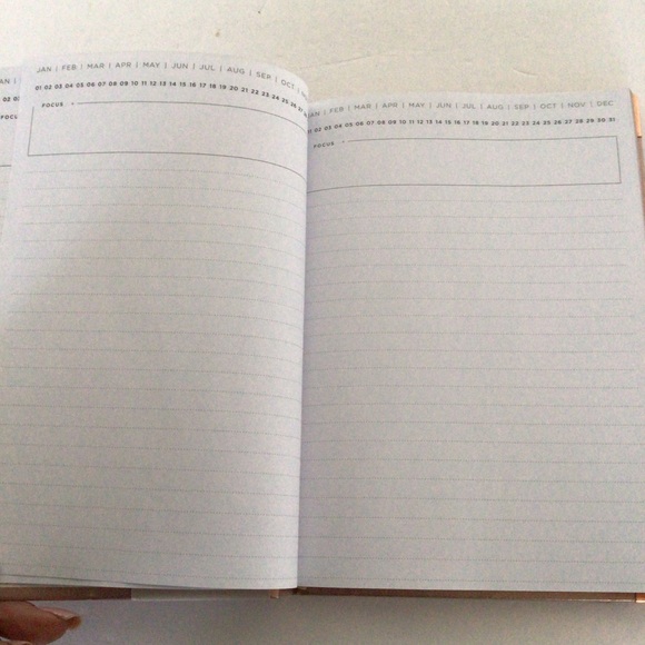 RUSSELL + HAZEL HARD COVER UNDATED JOURNAL PLANNER NWT - Picture 10 of 16